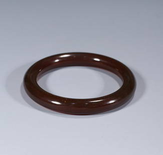 AMBER CARVED ROUND BANGLE: Thickness 0.9 cm / Inner-Diameter 6 cm / Weight 19g