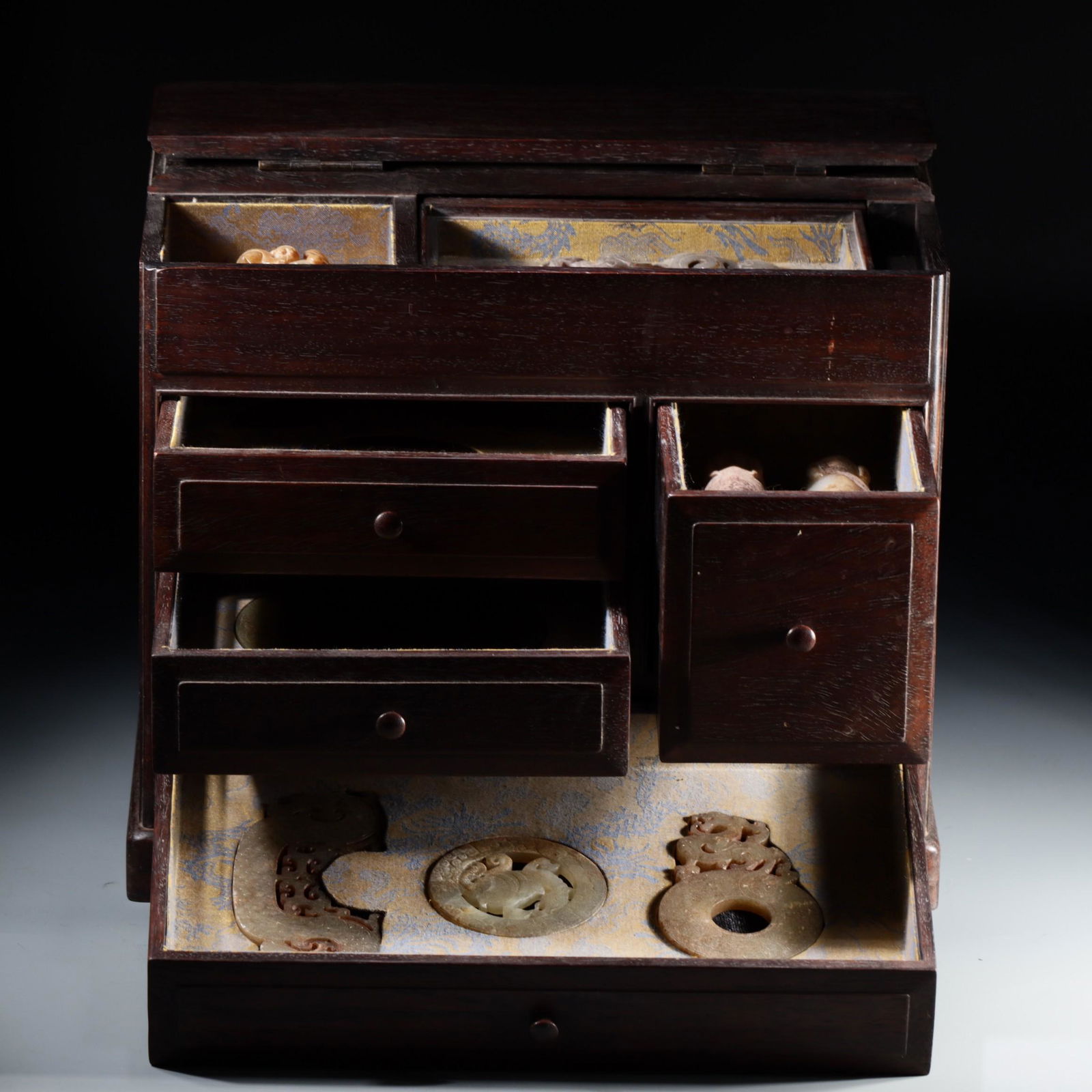 SET OF HETIAN JADE CARVED ANTIQUE JADE PENDANT: 1: diameter 12.2 cm / thickness 0.7 cm / weight 209.6 grams, 2: diameter 8 cm / thickness 0.5 cm / weight 61.5 grams , 3: length 12.8 cm / width 3.2 cm / thickness 0.7 cm / weight 74.7 grams , 4: leng