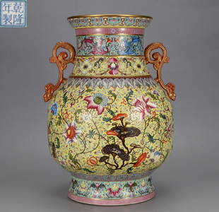 QIANLONG MARK YELLOW FAMILLE ROSE GLAZE FLOWER VASE