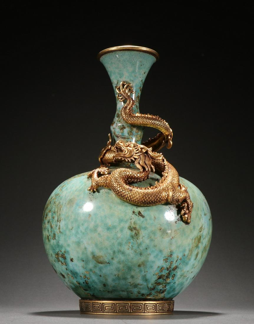 LU JUN GLAZE&GILT BRONZE CARVED DRAGON PATTERN VASE: Height 25 cm / Width 16.5 cm