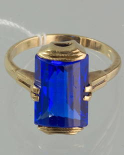 14K GOLD SAPPHIRE RING: 14K gold sapphire ring. Weight 5.735 ct