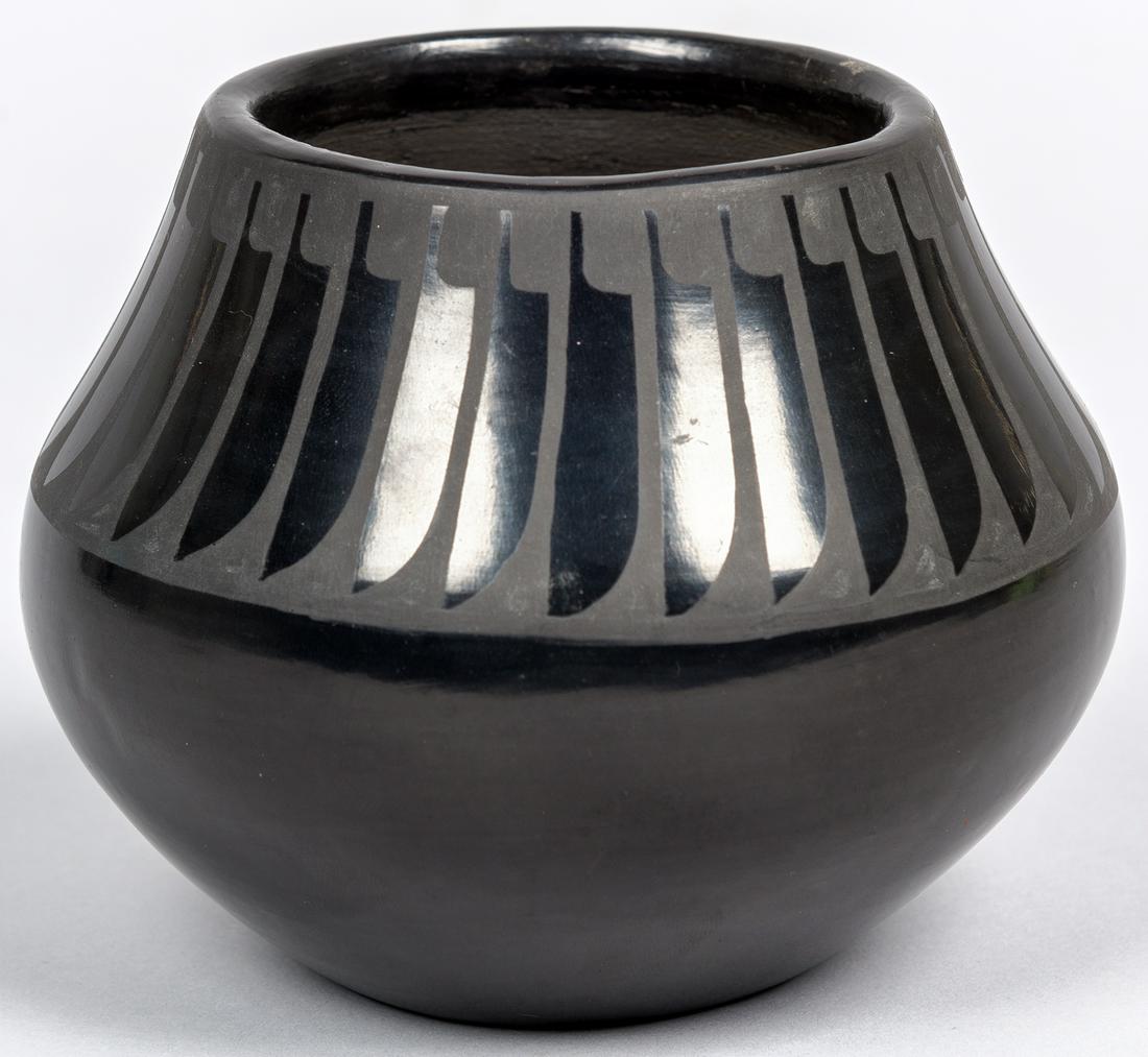 Maria & Santana Martinez | San Ildefonso Black on Black (1 of 3)