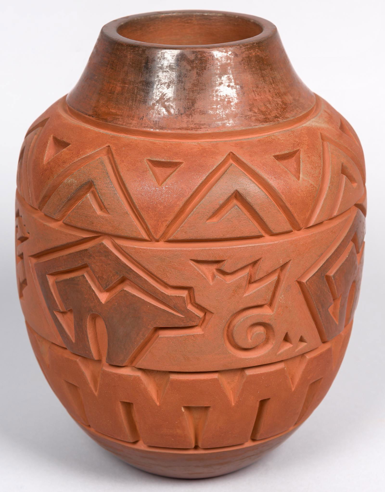 Harrison Begay Jr. | Jar with Heartline Bear Design (1 of 1)