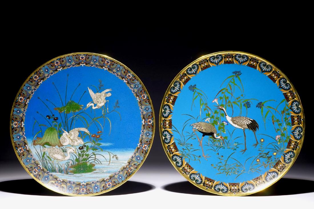 A pair of Japanese cloisonne chargers with birds,: A pair of Japanese cloisonne chargers with birds, Meiji, 19th C. Dia.: 30,5 cm