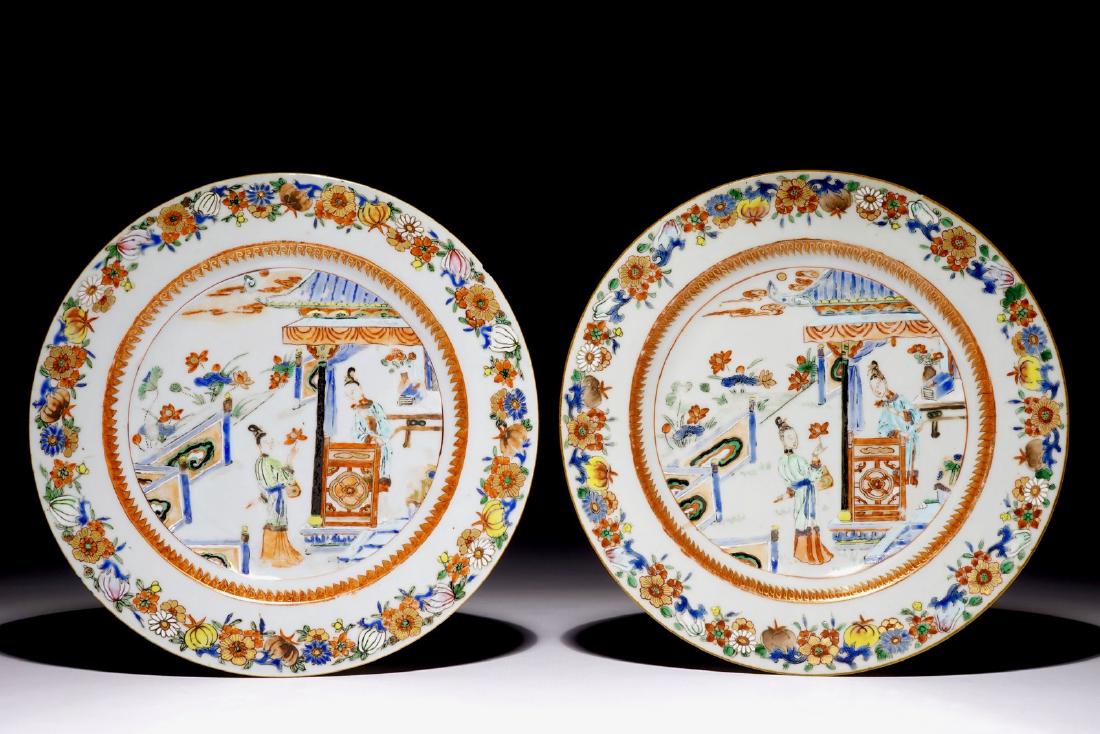 A pair of Chinese verte-imari plates with ladies on a (1 of 2)