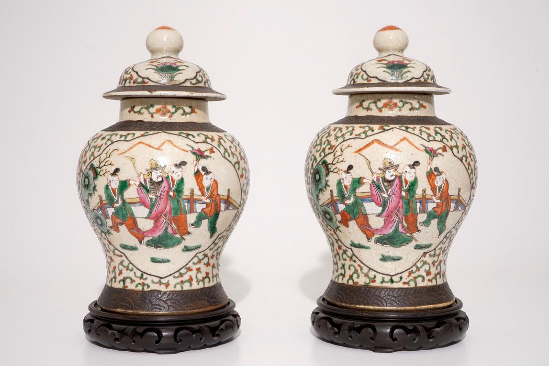 A pair of Chinese famille rose Nanking crackle glaze (1 of 6)