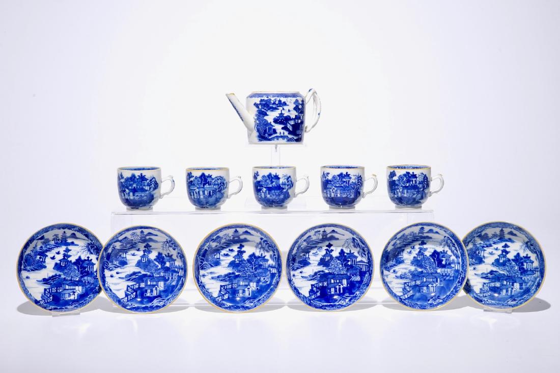 A Chinese blue and white part tea service with (1 of 9)