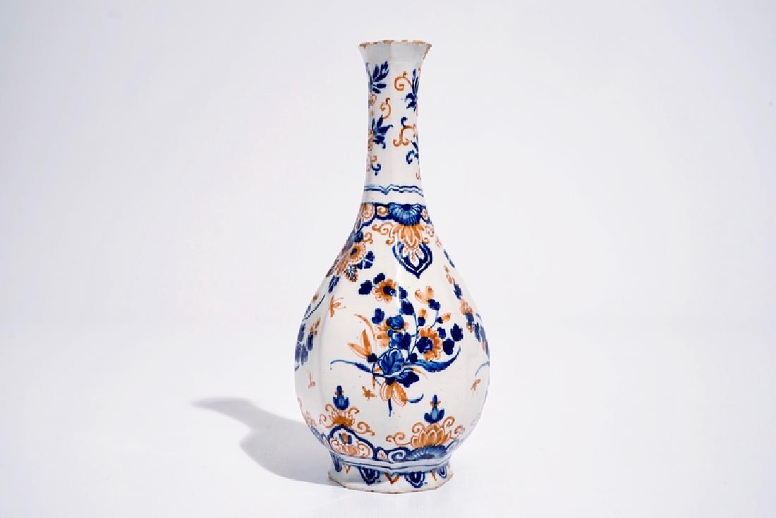 A Dutch Delft bottle vase with a floral chinoiserie (1 of 6)