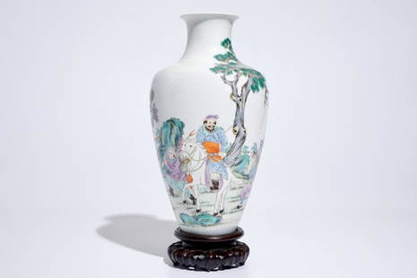 A Chinese famille rose warriors vase, Ju Ren Tang mark,: A Chinese famille rose warriors vase, Ju Ren Tang mark, Republic, 20th C. H.: 35,5 cm (incl. stand)H.: 31 cm