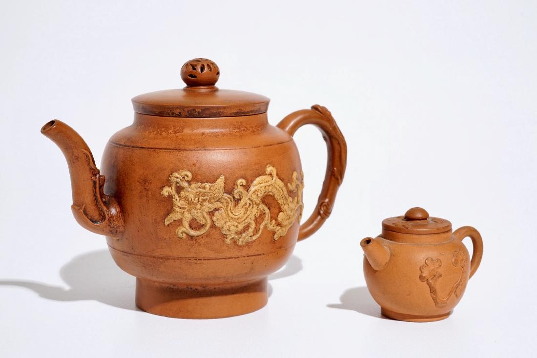 Two Chinese Yixing teapots with relief design, Kangxi (1 of 7)