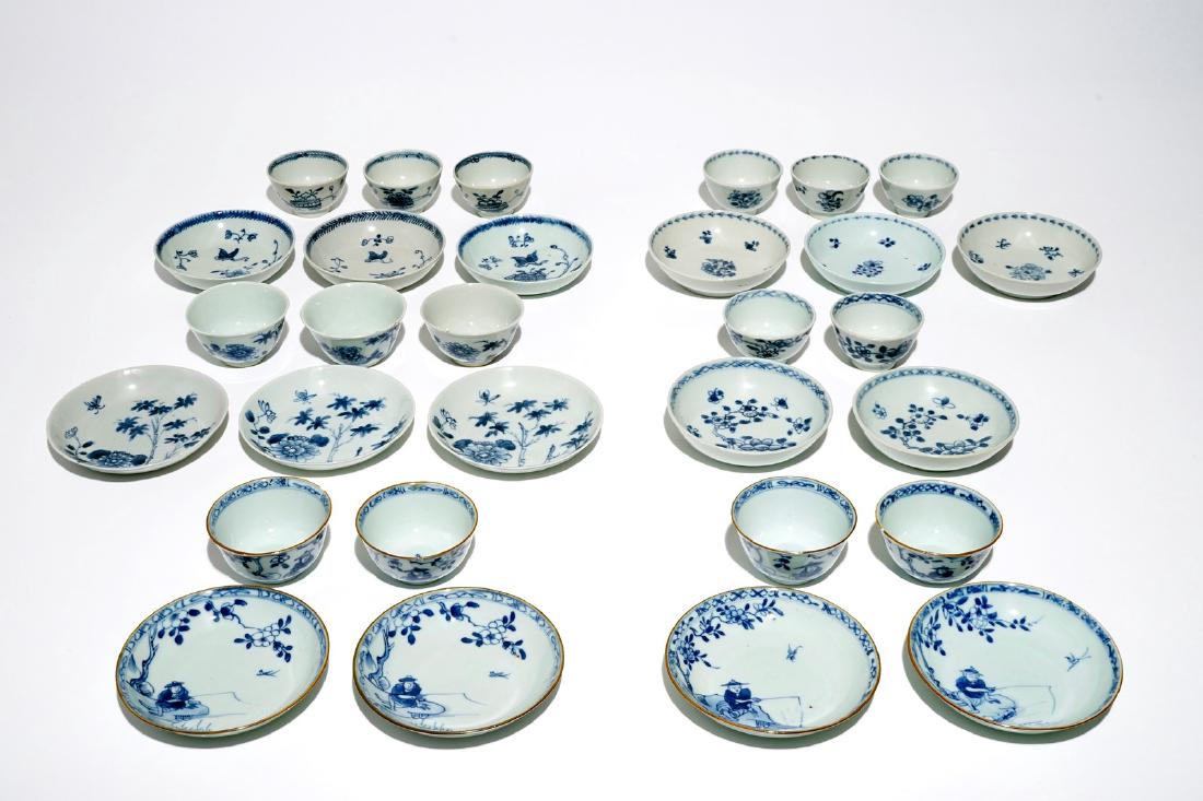 Fifteen sets of Chinese blue and white cups and: Fifteen sets of Chinese blue and white cups and saucers, Kangxi/Qianlong H.: 4,5 cm - Dia.: 7,5 cm (the largest cup) Dia.: 11 cm (the largest saucer)