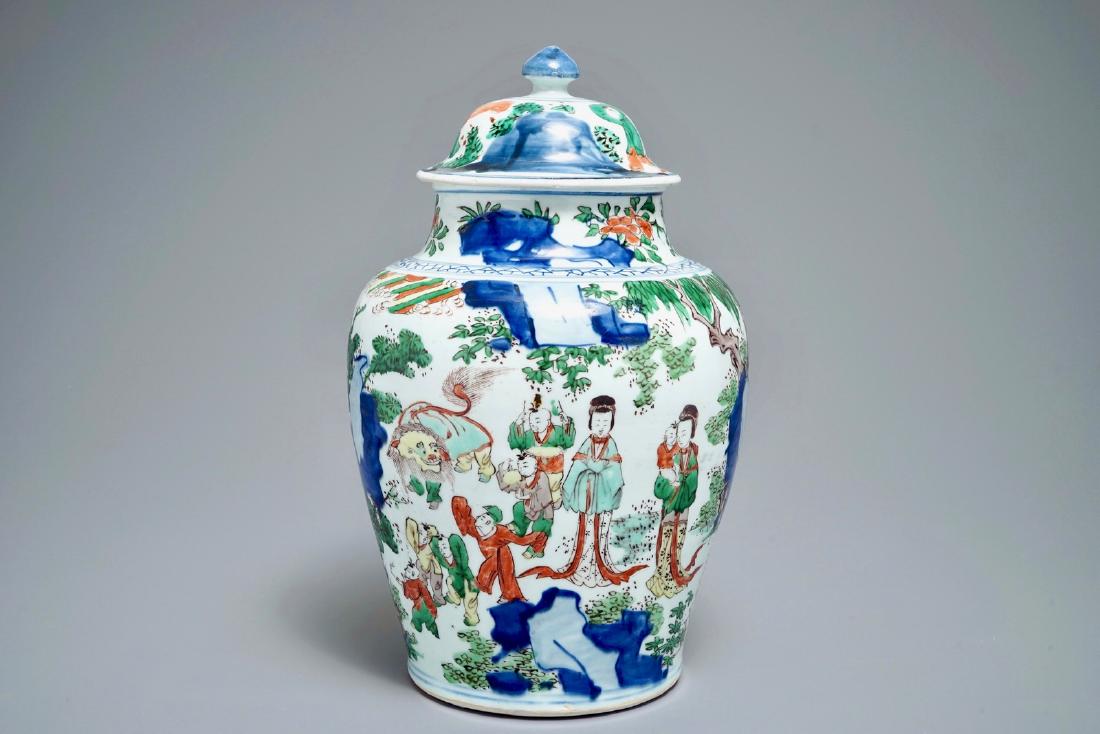 A Chinese wucai baluster vase and cover with figures in (1 of 6)