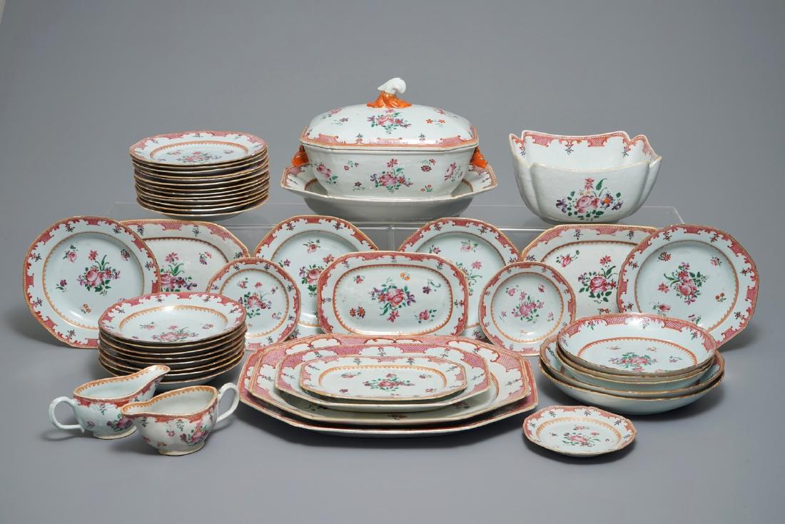 A 44-piece Chinese famille rose service, Qianlong: A 44-piece Chinese famille rose service, Qianlong Dim.: 25 x 25 x 13 cm (the bowl) Dim.: 45,5 x 37,5 cm (the largest serving dish) Dim.: 34,5 x 23 x 23 cm (the tureen) We have more lots available excl