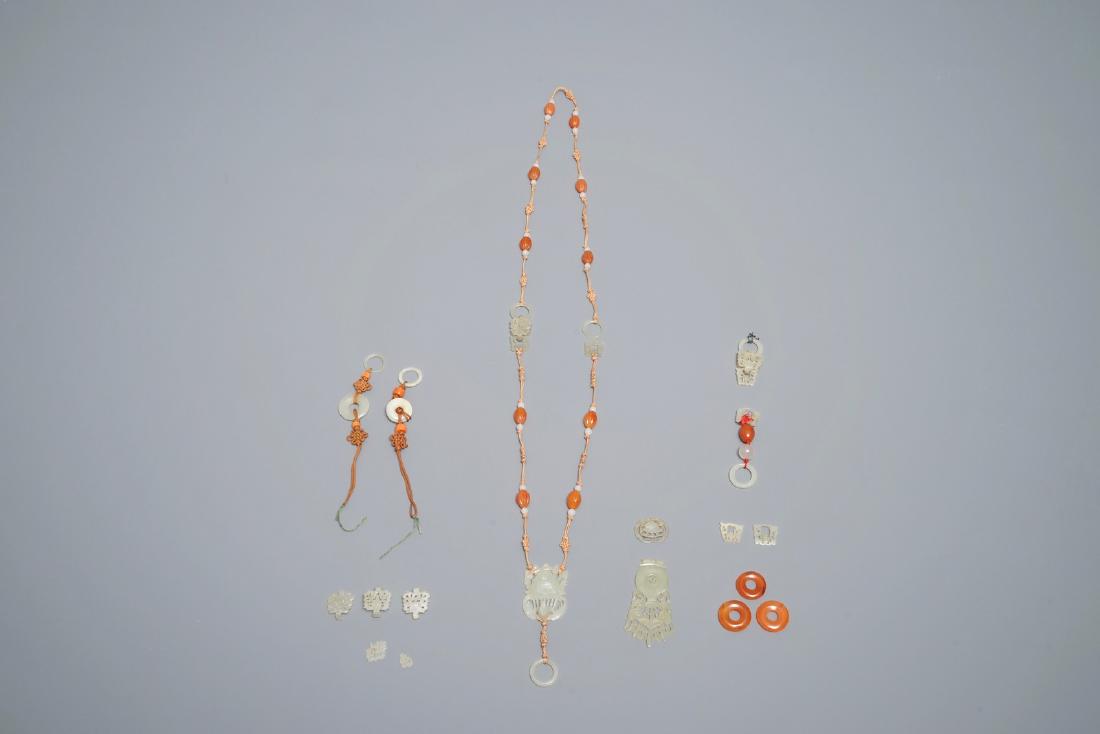 A Chinese jade and carneole necklace, Qing (1 of 3)