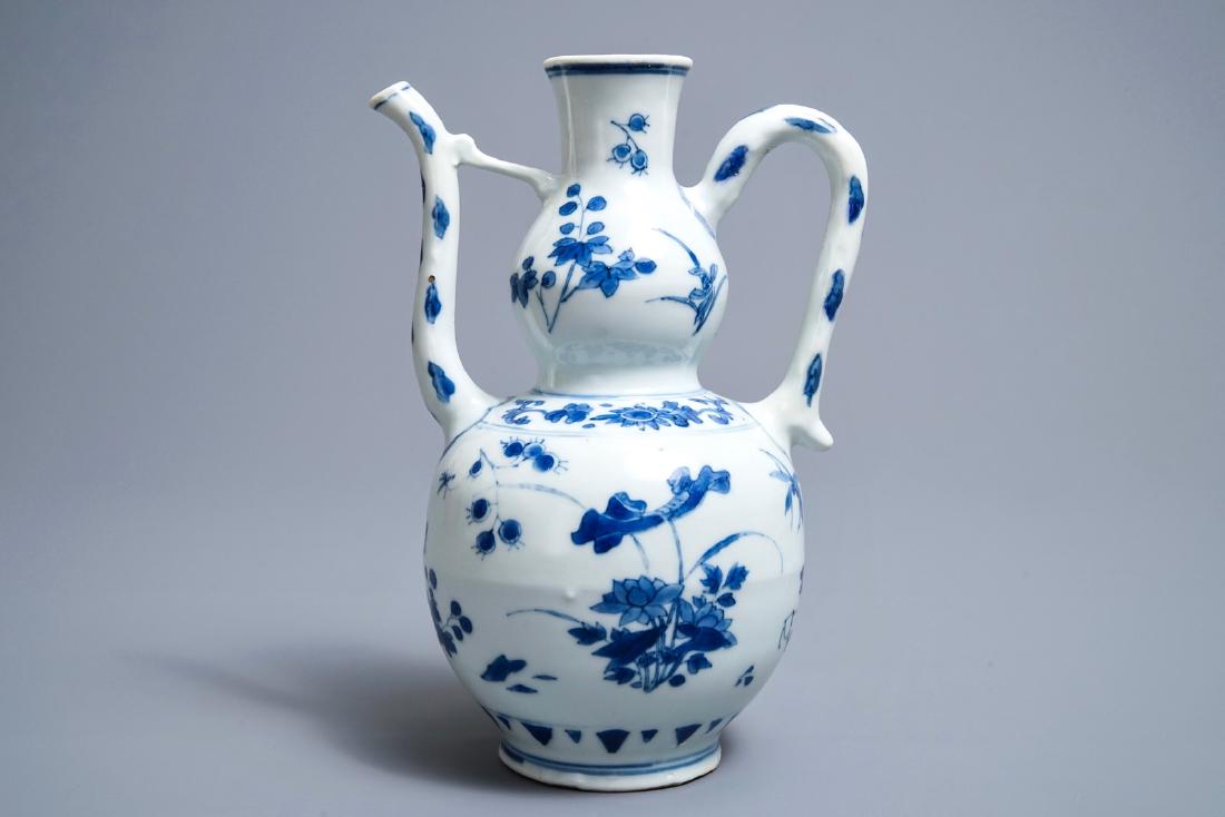 A Chinese blue and white double gourd ewer, (1 of 7)