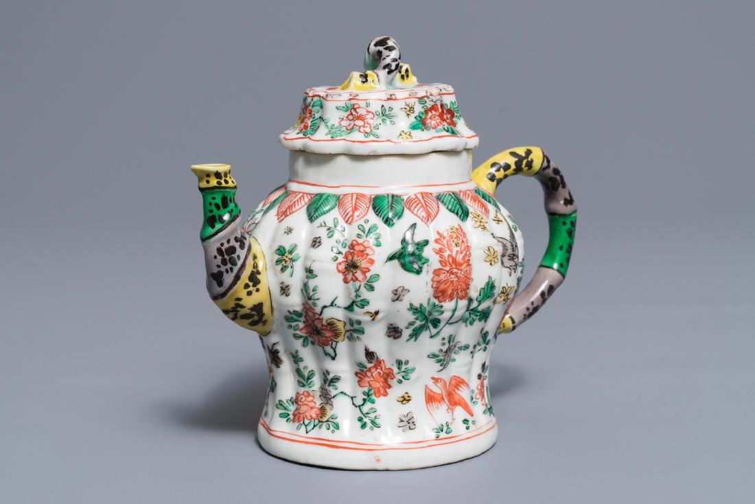 A Chinese famille verte teapot and cover, Kangxi (1 of 7)