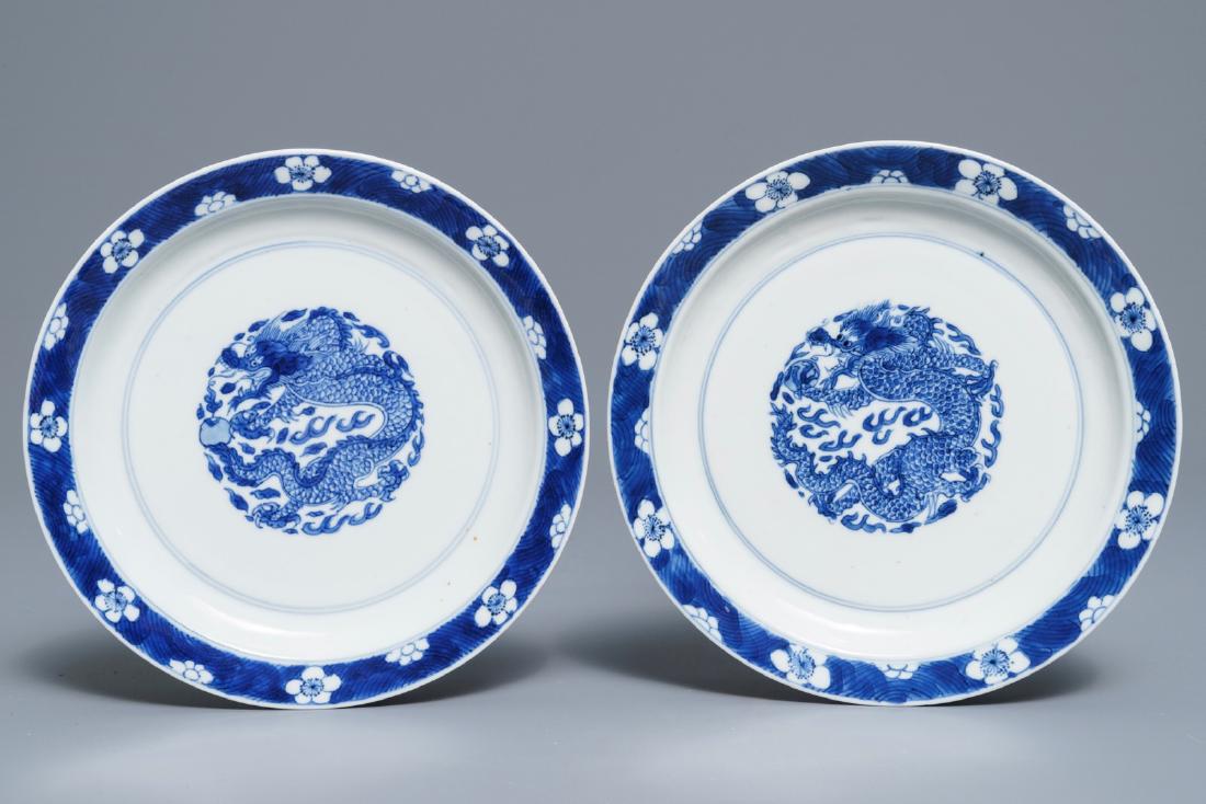 A pair of Chinese blue and white 'dragon' plates, (1 of 2)