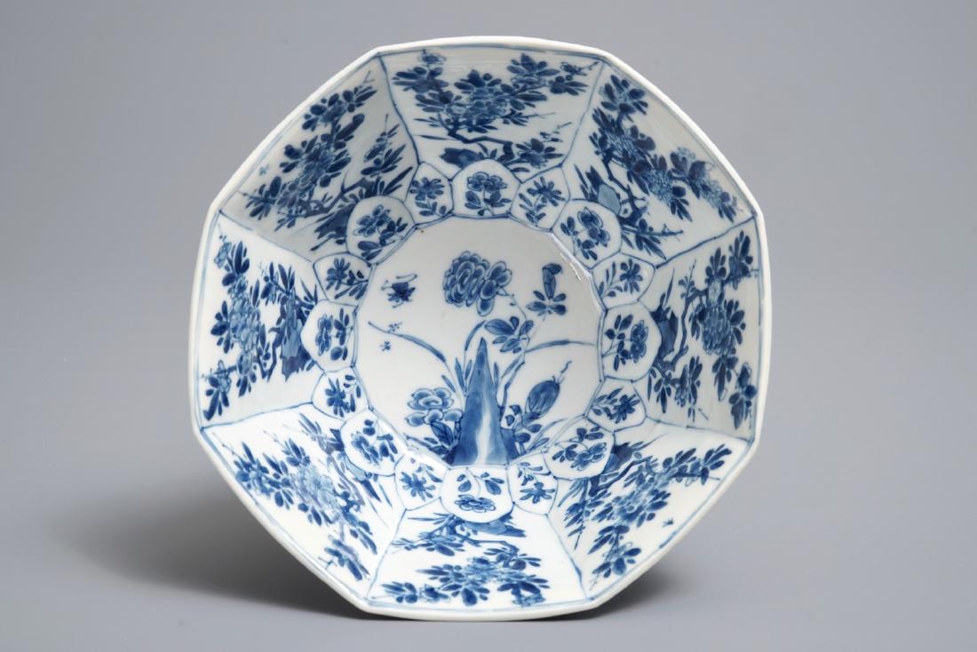 A Chinese blue and white octagonal bowl with floral (1 of 7)