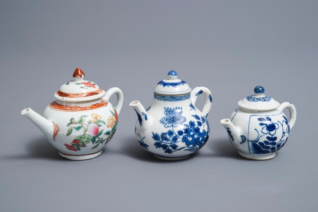 Three Chinese blue and white and famille rose teapots (1 of 7)