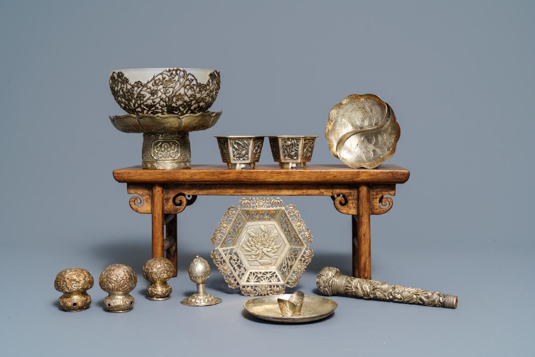 A varied collection of Chinese silver, 19/20th C.: A varied collection of Chinese silver, 19/20th C. ---- Dia.: 12 cm - H.: 5 cm (the silver-mounted bowl) L.: 11 cm (the octagonal plate)