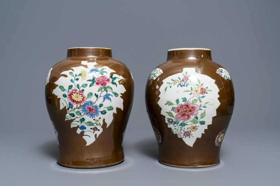 Two Chinese famille rose capucin ground baluster vases,: Full title: Two Chinese famille rose capucin ground baluster vases, Qianlong------- Description: H.: 30,5 cm