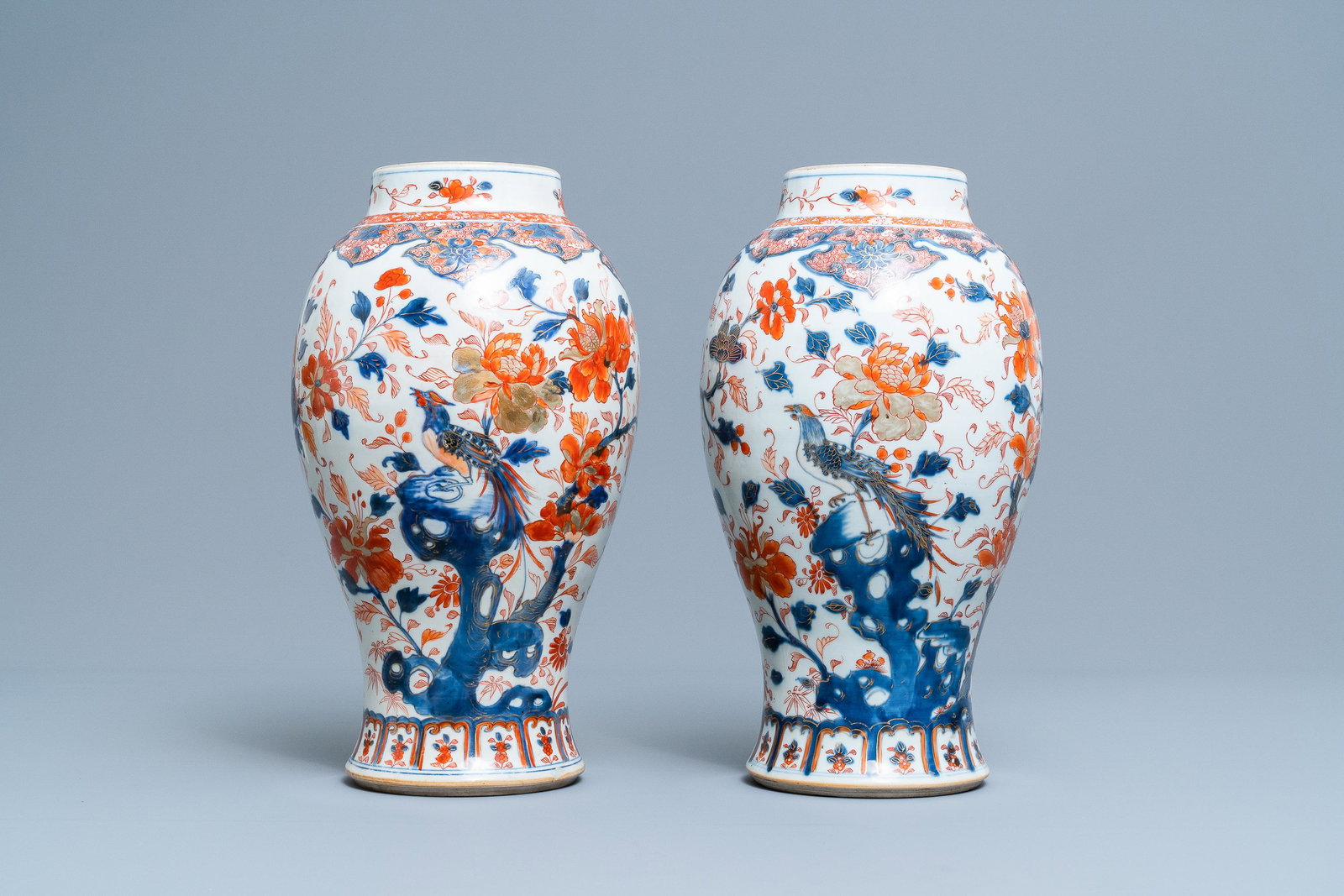 A pair of Chinese Imari-style 'pheasant' vases, Kangxi: A pair of Chinese Imari-style 'pheasant' vases, Kangxi H.: 37,5 cm