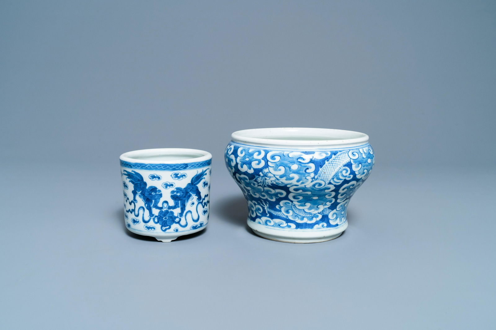 Two Chinese blue and white censers, 19th C.: Full title: Two Chinese blue and white censers, 19th C. Description: H.: 14,5 cm - Dia.: 20 cm (the largest)