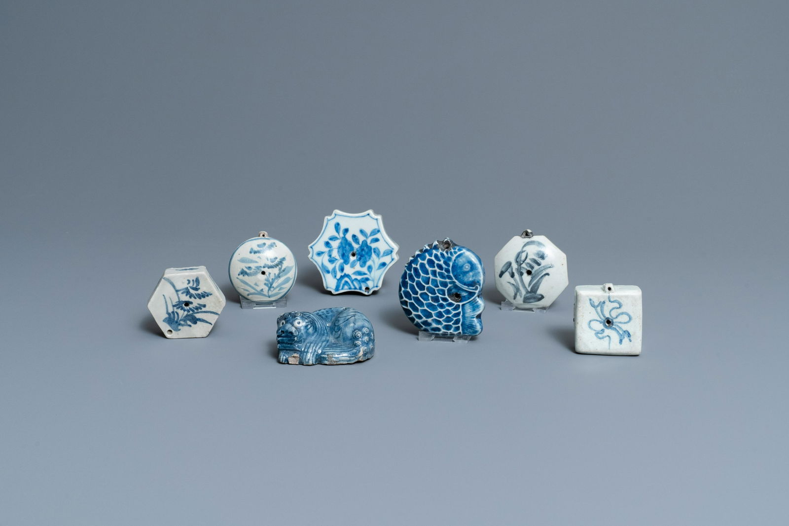 Seven Korean blue and white water droppers, 18/19th C. (1 of 13)