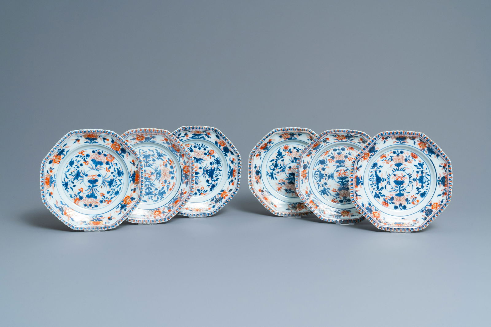 Six Chinese octagonal Imari-style plates, Kangxi (1 of 5)