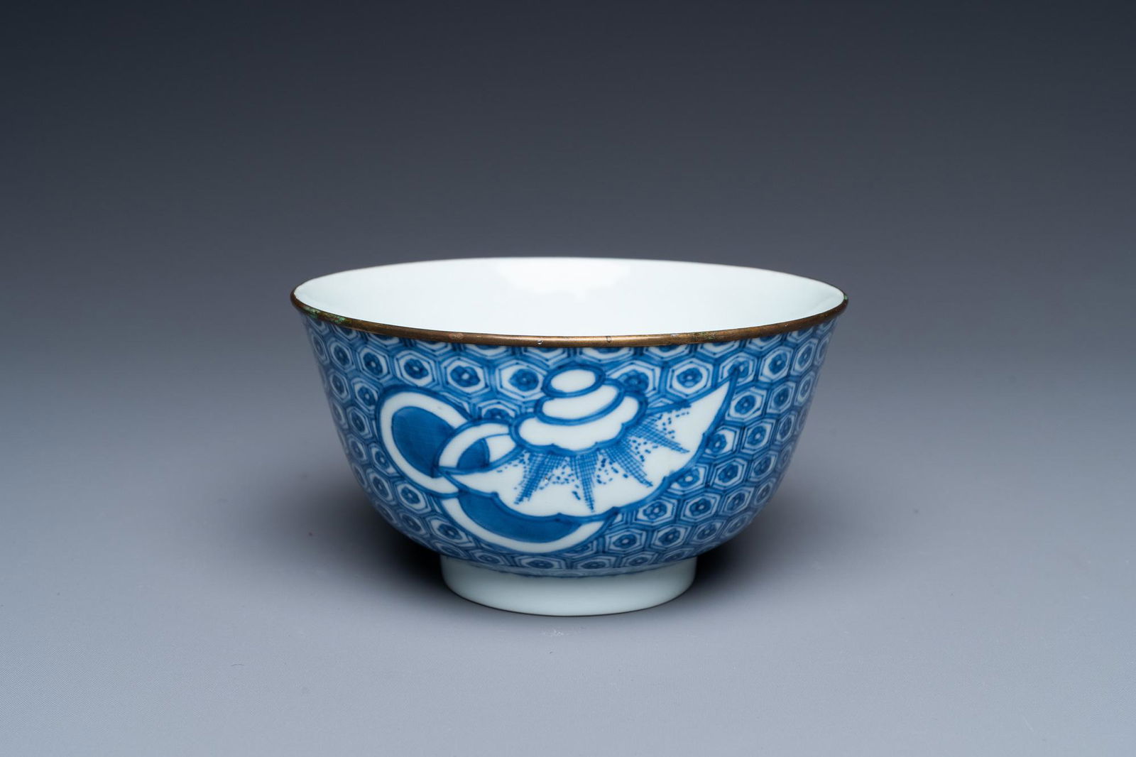 A Chinese 'Bleu de Hue' bowl for the Vietnamese market, Nguyen mark, 19th C. (1 of 8)