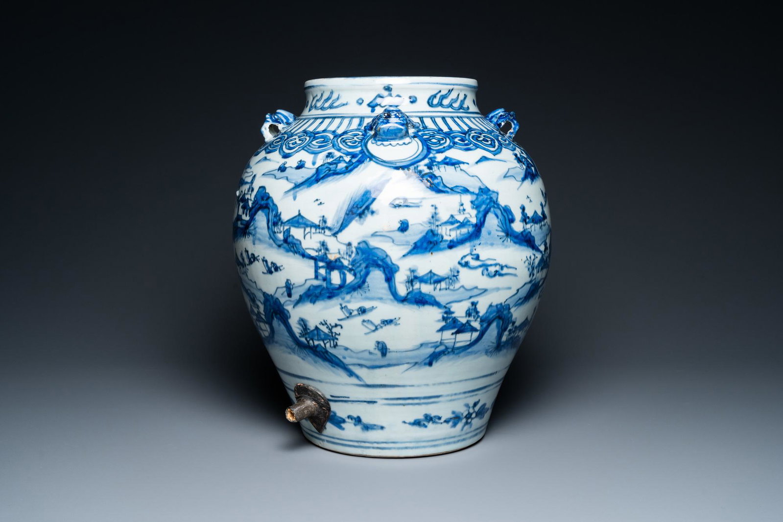 A Chinese blue and white 'mountainous landscapes' vase, Wanli: Full title: A Chinese blue and white 'mountainous landscapes' vase, Wanli Description: H.: 39,5 cm The absence of a condition report does not imply that a lot is in perfect condition. Please contact u