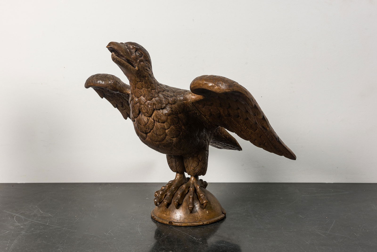 A wooden model of an eagle, 17/18th C. (1 of 2)