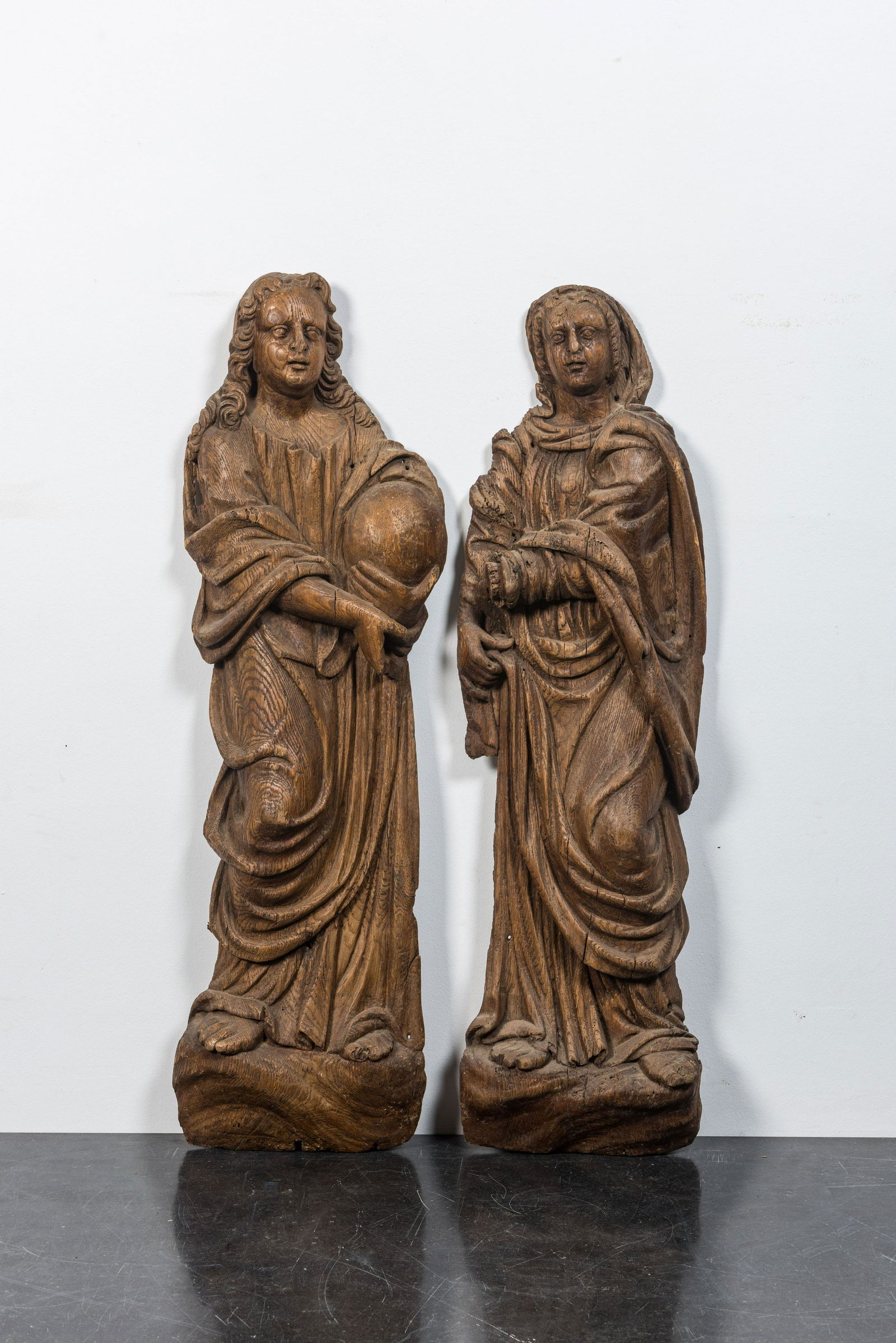 Two large carved oak figures of saints, 17/18th C. (1 of 2)