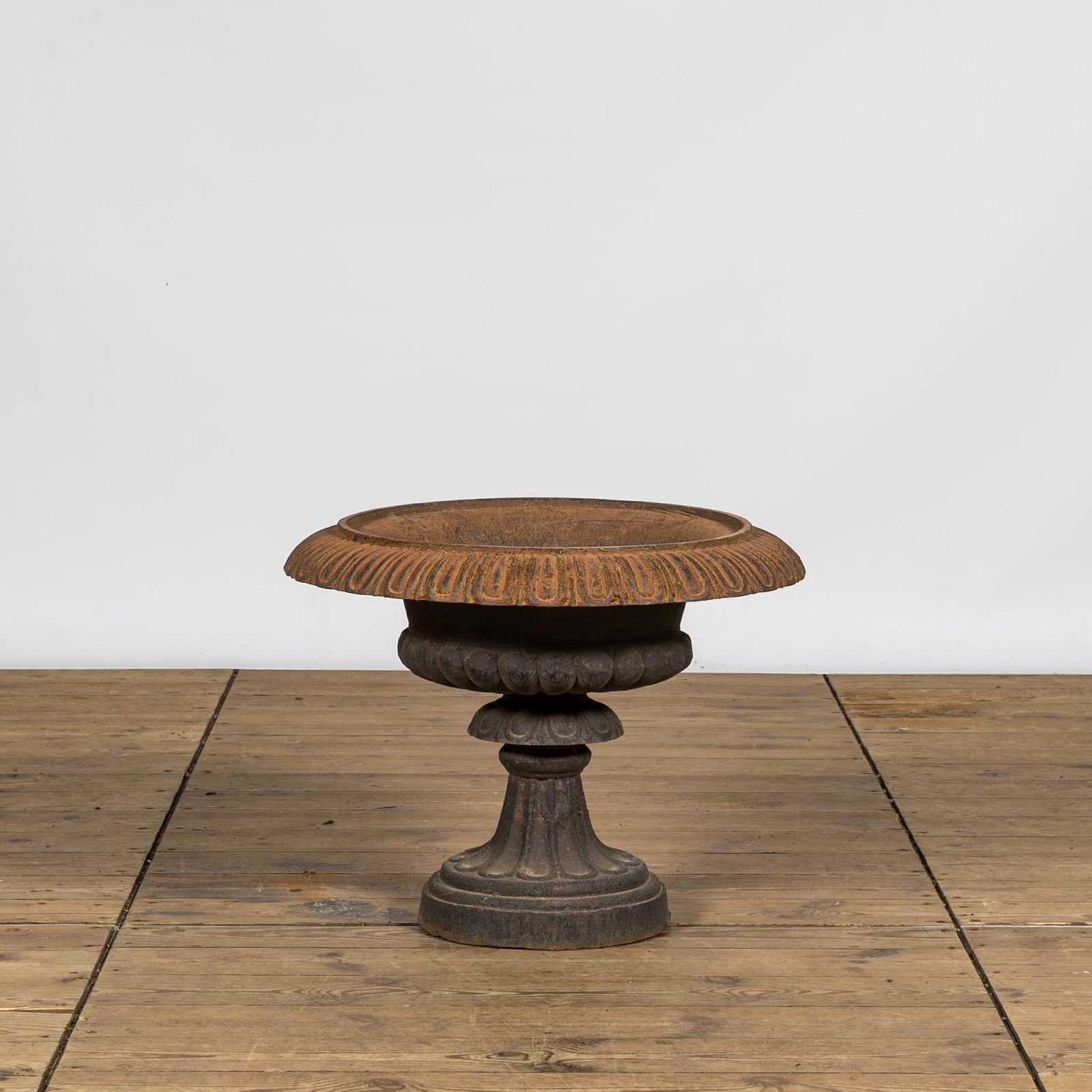 A large French cast iron garden planter, 19th C. (1 of 2)