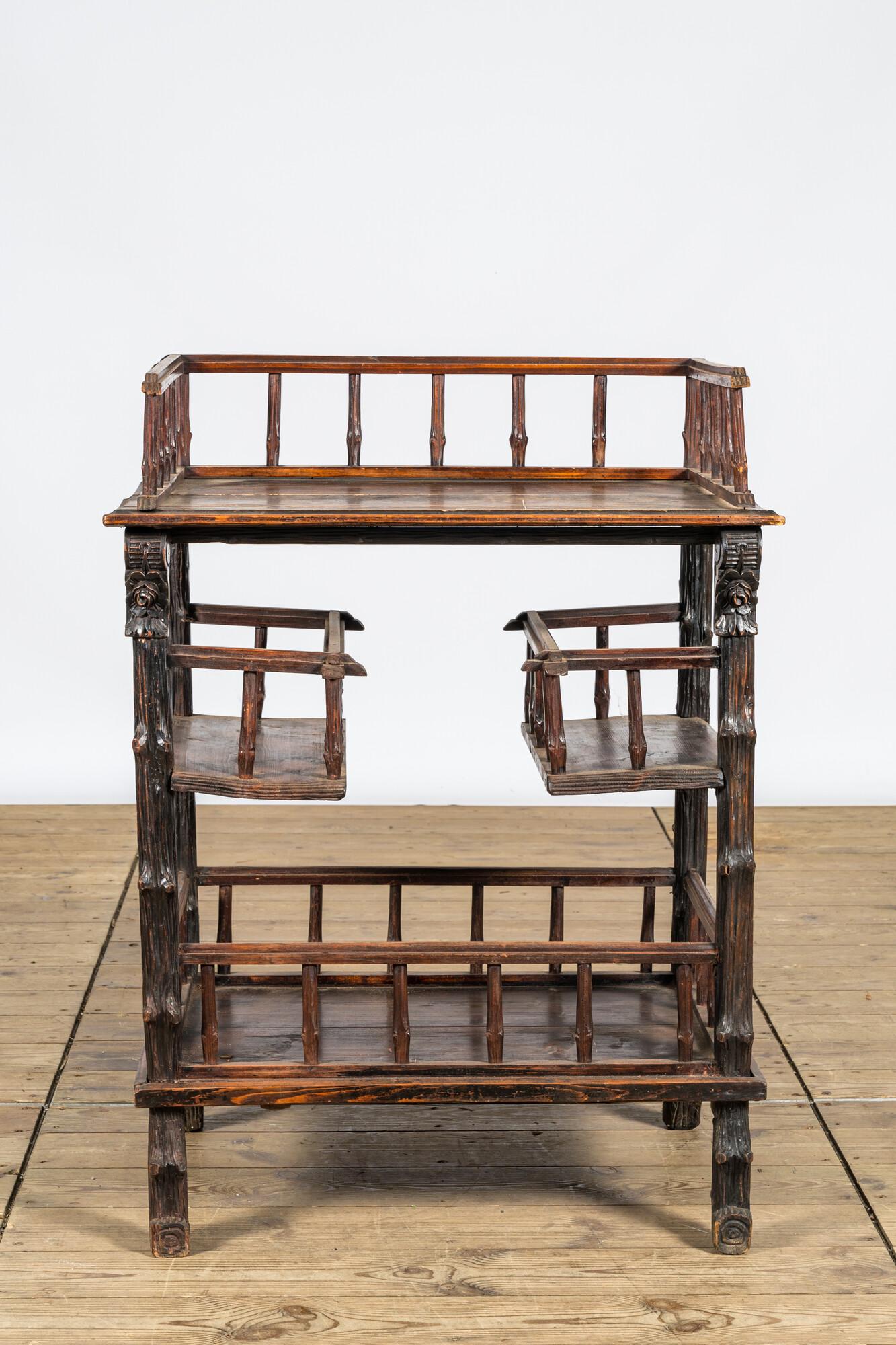 A pinewooden 'Black Forest' rack, Switzerland, 19th C. (1 of 2)