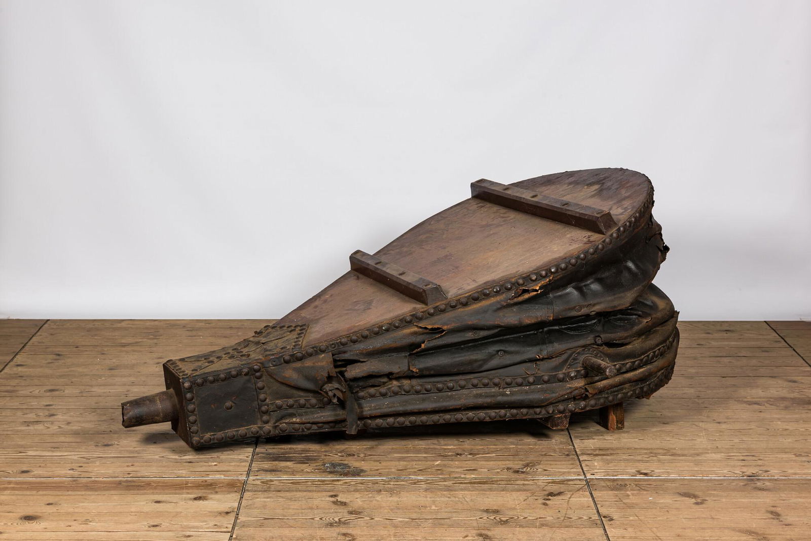 An imposing bellows, 19th C. (1 of 4)