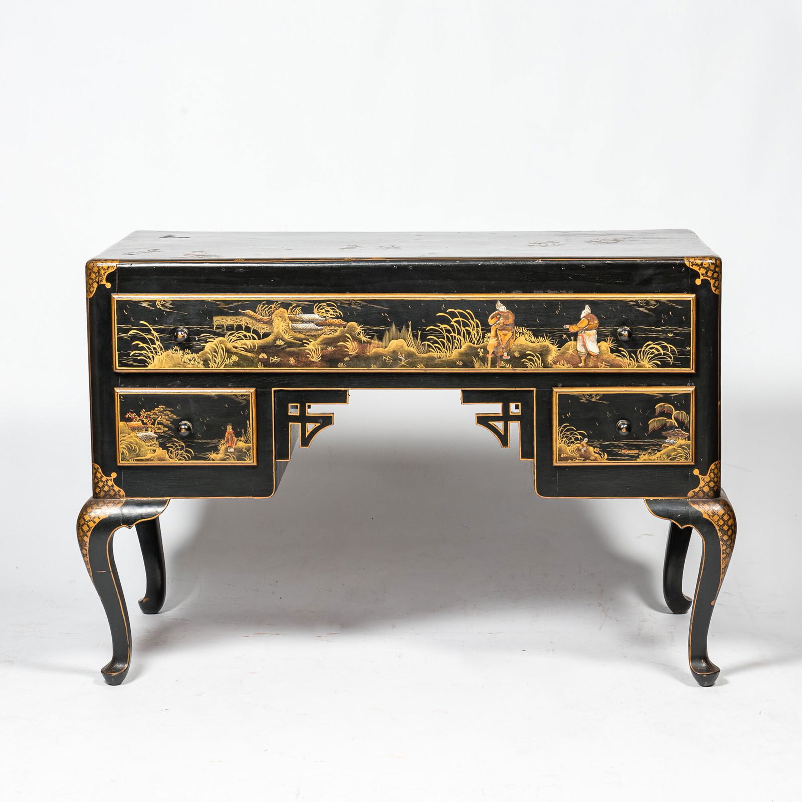 An English lacquered and gilt wooden chinoiserie desk, 19/20th C. (1 of 7)