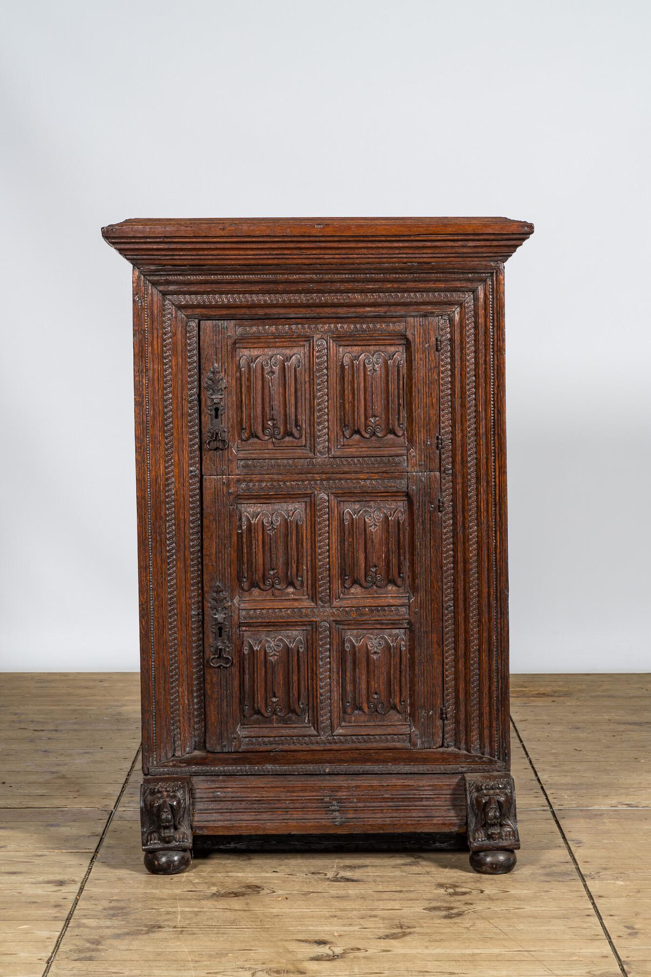 A gothic oak two-door cupboard with linenfold panels, Northern Germany, 16th C. (1 of 3)