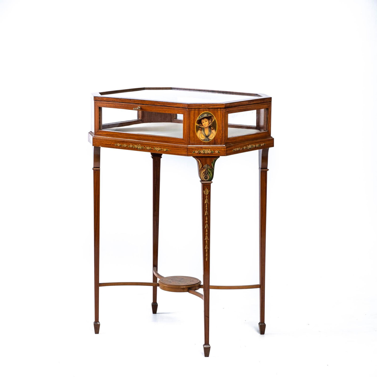An English painted mahogany table display, ca. 1900 (1 of 9)