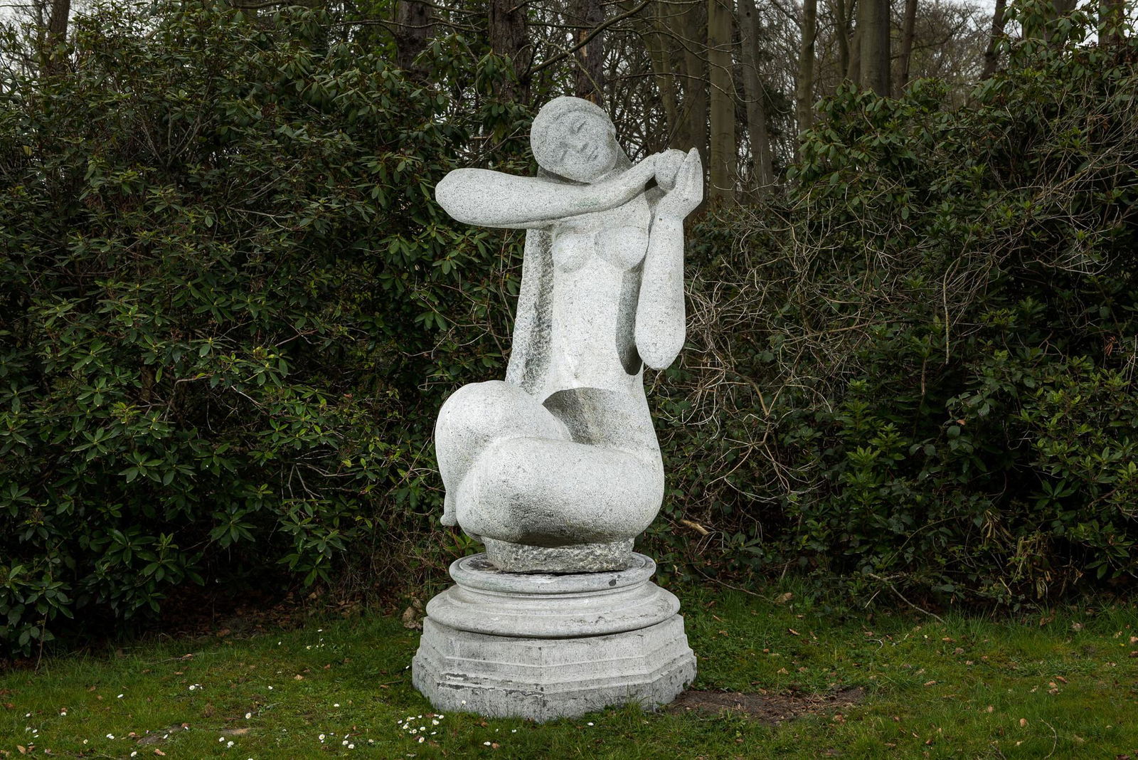 Paul Baeke (Ghent, 1927-Fernelmont, 2010): 'Eve', an impressive large serizzo marble statue (1 of 5)