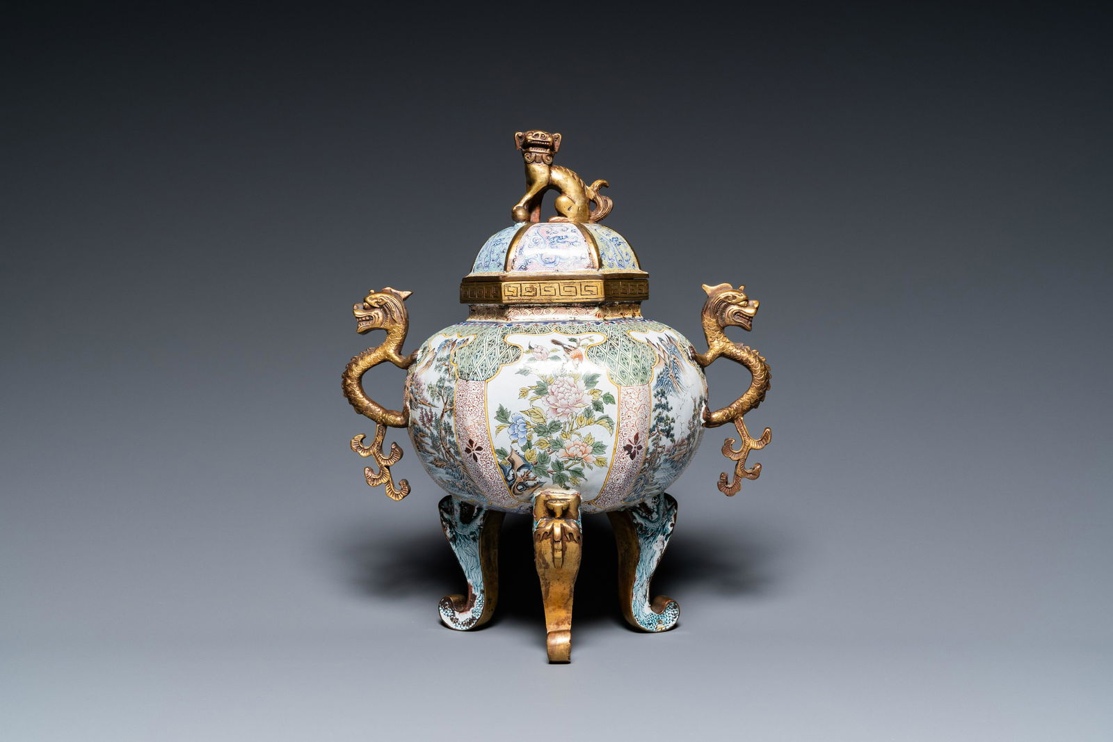 A large Chinese Canton enamel censer and cover, Qianlong mark, 19th C. (1 of 20)