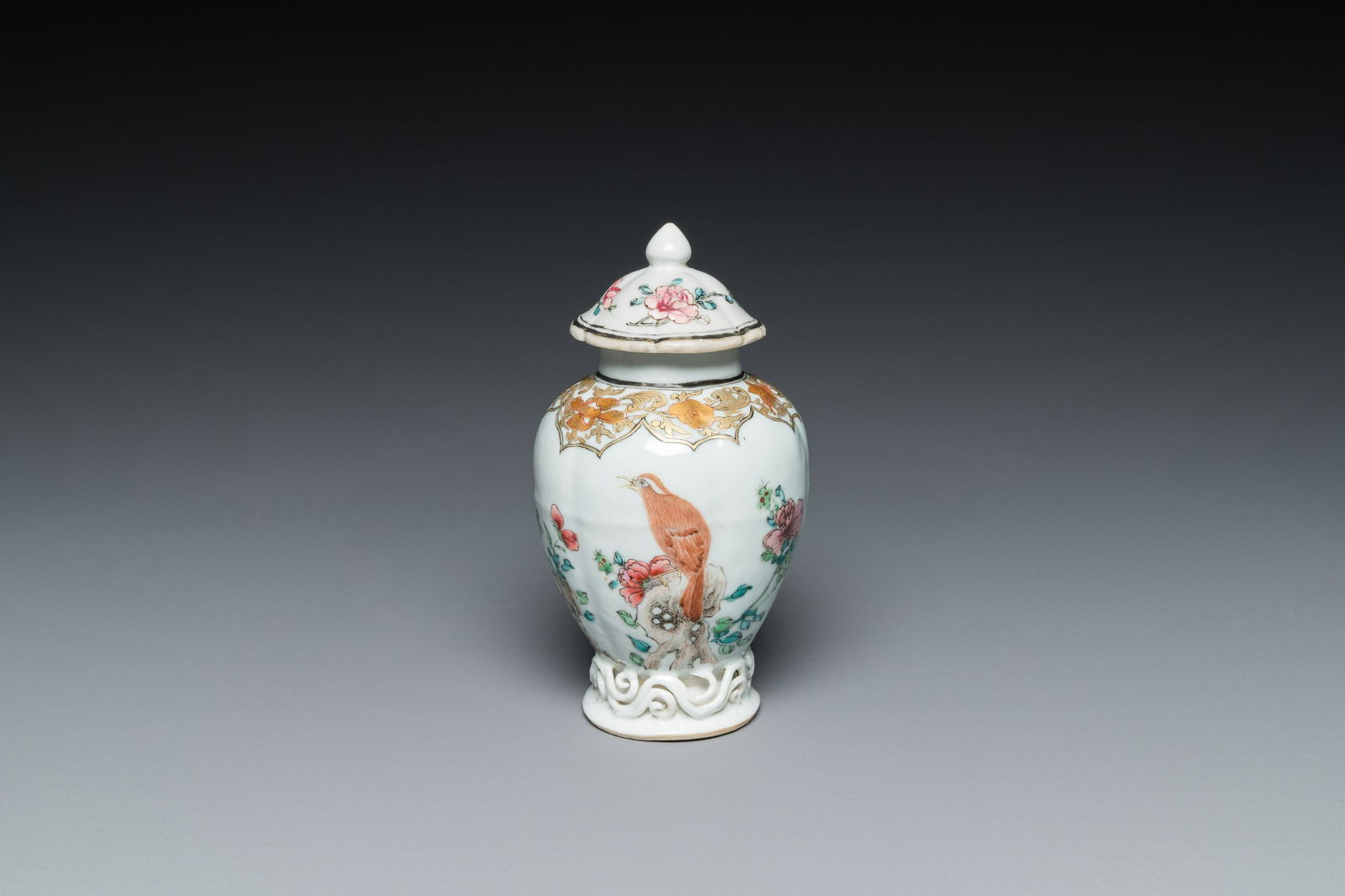 A Chinese famille rose tea caddy with a bird on a rock, Yongzheng (1 of 7)