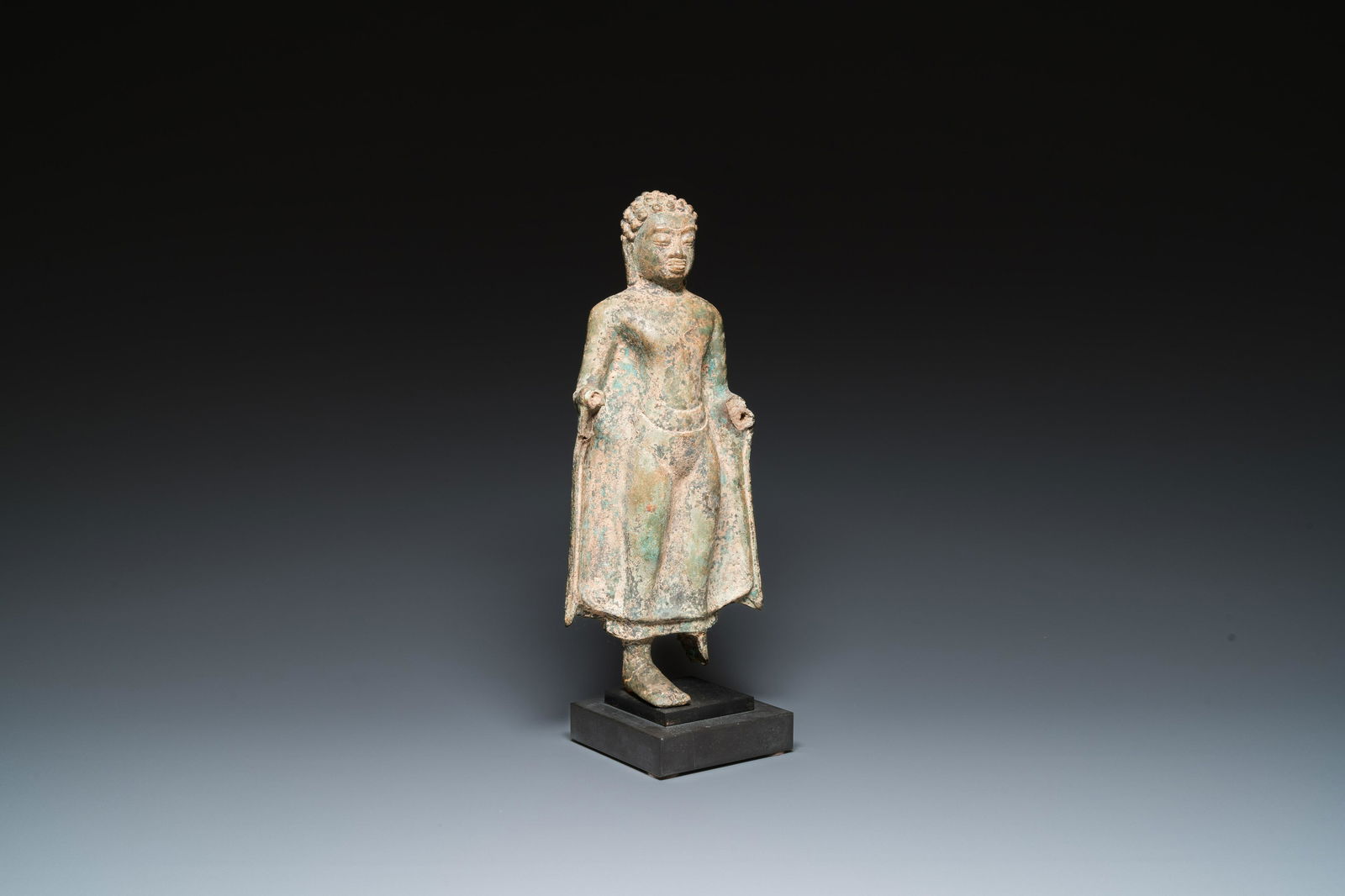A Thai bronze standing Buddha in Dvaravati-style, probably 7/8th C. (1 of 6)