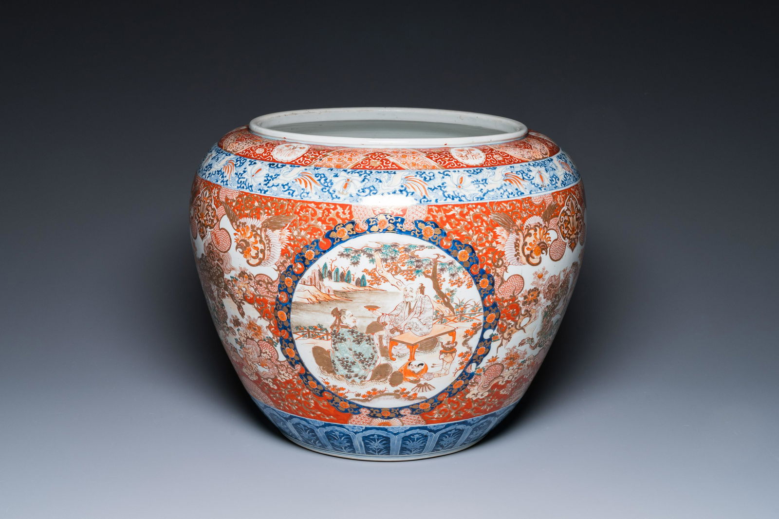 A Japanese Imari Fish Bowl, Meiji, 19th C. Auction