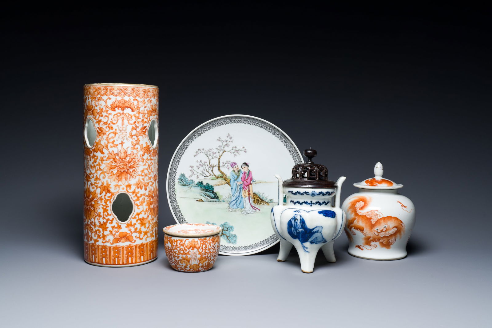 A varied collection of Chinese blue, white, iron-red and famille rose porcelain wares, 19/20th C. (1 of 15)