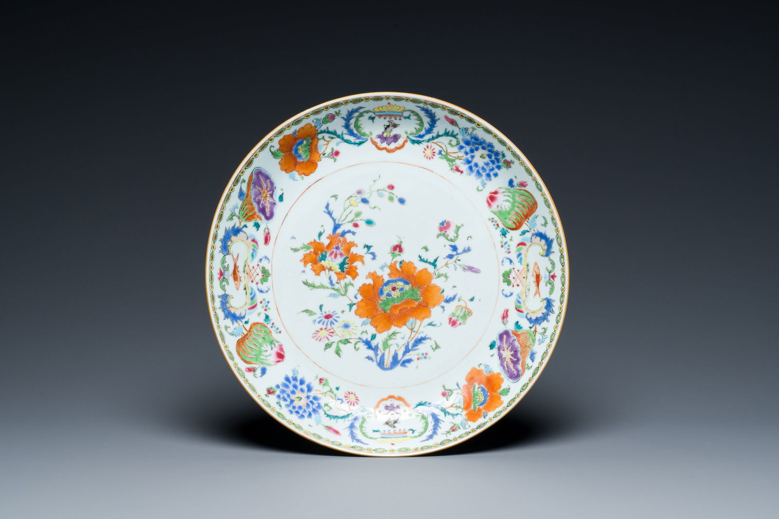 A Chinese famille rose 'Pompadour' dish, Qianlong, ca. 1745 (1 of 2)