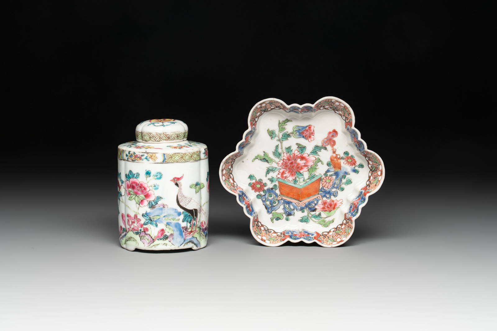 A fine Chinese famille rose tea caddy and a pattipan or teapot stand, Yongzheng/Qianlong