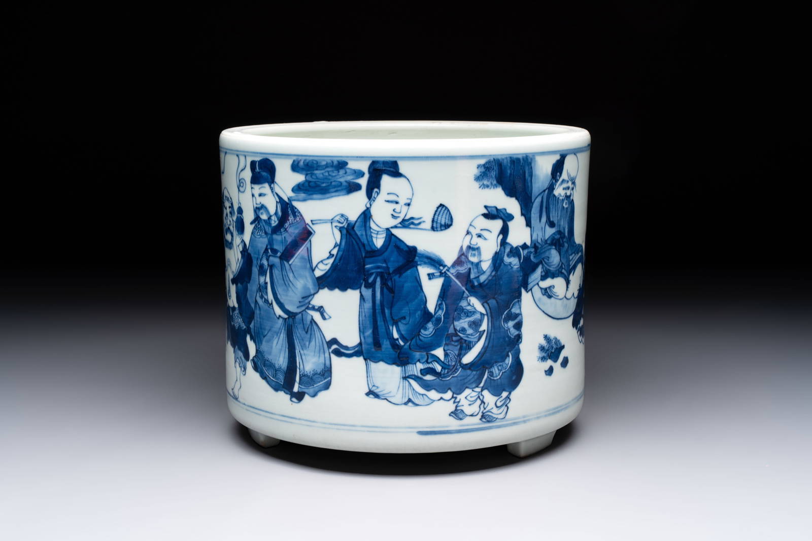 A large Chinese blue and white 'Ba Xian Zhu Shou‘ tripod censer, 19th C.