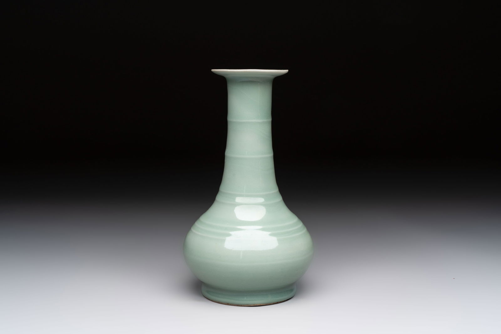 A fine Chinese Longquan celadon bottle vase, Song/Yuan (1 of 6)