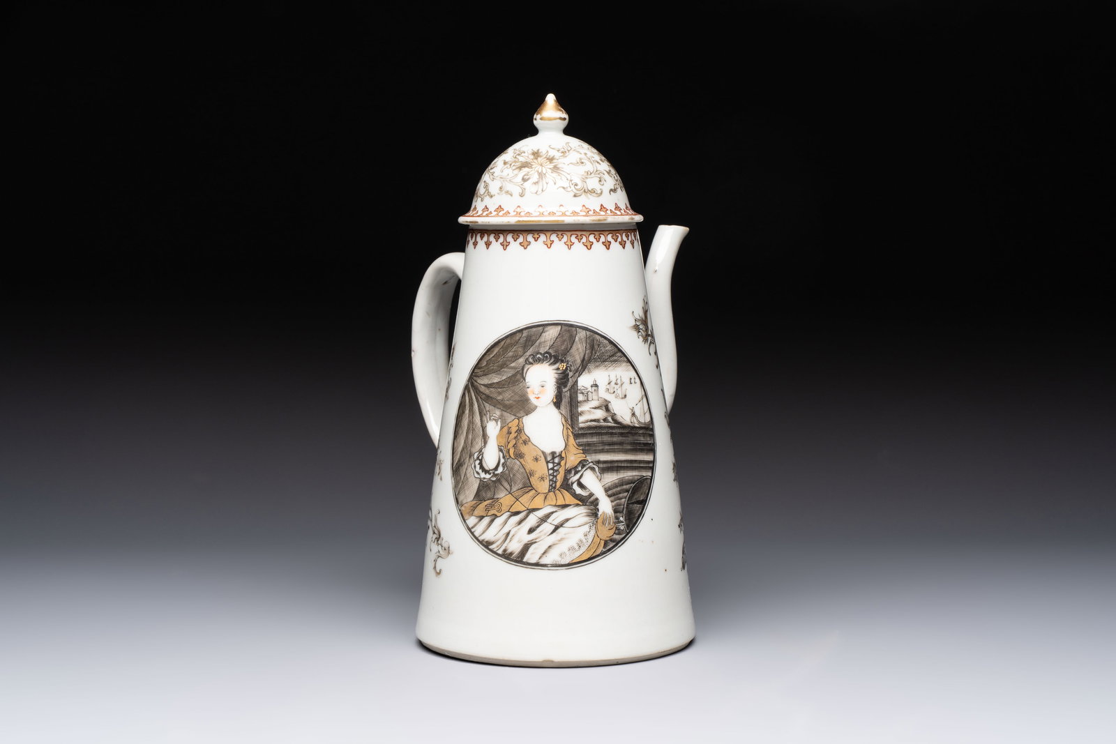 A large Chinese grisaille and gilt-decorated 'The Seamstress' chocolate pot, Qianlong: A large Chinese grisaille and gilt-decorated 'The Seamstress' chocolate pot, Qianlong H.: 24,5 cm Provenance: - The private collection of Mr. Binder, son of J. Louis Binder, USA.
